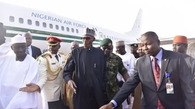 Buhari ayaa dhowr jeer sababo caafimad u aadan London