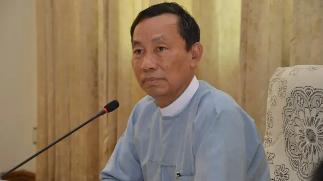 အစိုးရ အဆက်ဆက် က မတူကွဲပြား တဲ့ ပုံသဏ္ဍန်တွေ နဲ့ ချည်းကပ်ခဲ့