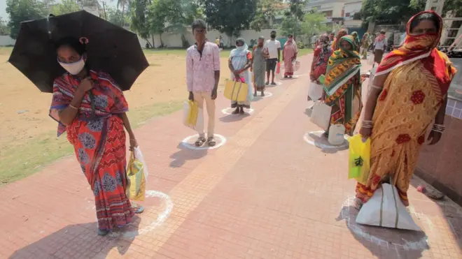 સોશિયલ ડિસ્ટન્સિંગ