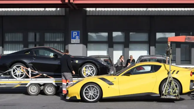 Dua mobil sport Ferrari termasuk dalam 11 mobil mewah milik Teodorin Obiang Nguema yang disita.