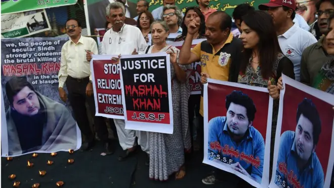 మషల్ ఖాన్ హత్య జరిగి ఆరు నెలలవుతున్నా చట్టంలో మార్పుల దిశగా పురోగతి కనిపించడం లేదు