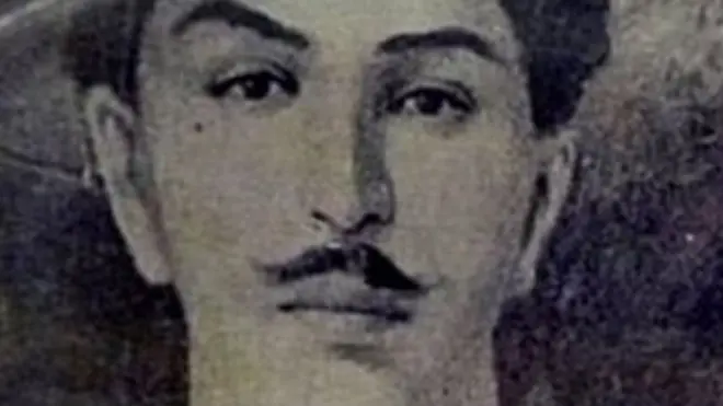 भगत सिंह और बटुकेश्वर दत्त की एक पुरानी तस्वीर