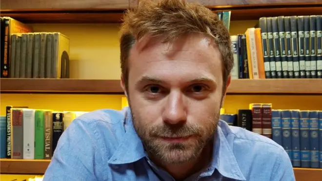 Hace casi diez años, el escritor italiano Paolo Giordano cautivó al mundo con su novela "La soledad de los números primos".