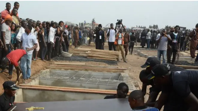 Foto of wia dem do mass burial for Benue state