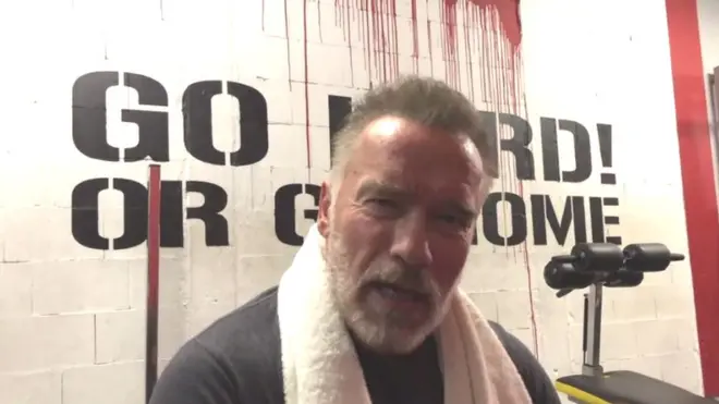 Schwarzenegger publicó un video felicitando a Ali.