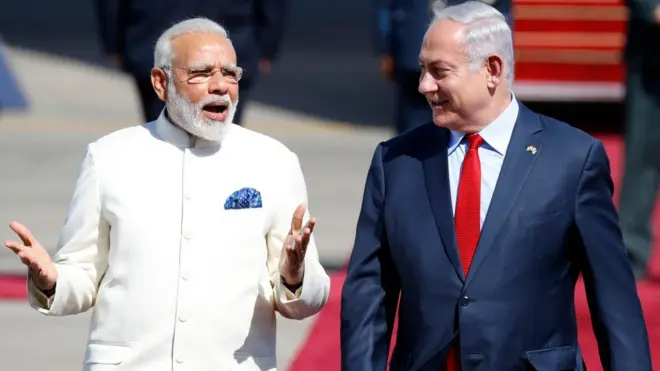 इसी साल जुलाई में इसराइल दौरे के दौरान पीएम मोदी के साथ इसराइली पीएम बिन्यामिन नेतन्याहू