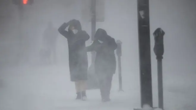 Condiciones de tormenta se esperan para la costa este de Estados Unidos, algo que no ocurre desde 2018.
