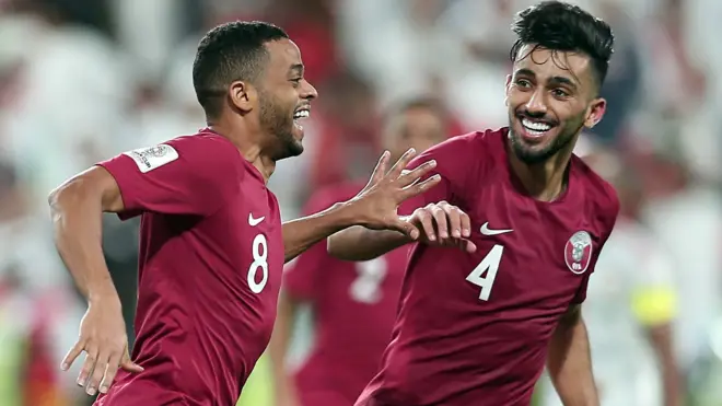 لاعبو منتخب قطر