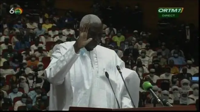 ግዝያዊ ፕረዚደንት ባህ ንዳው ሎሚ ቃለማሕላ እናፈጸመ