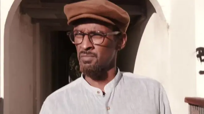 نور وارسام تهديدات عنيفة عندما أصبح أول إمام للمثليين في استراليا ، والآن يجب أن يكون لديه حماية الشرطة.