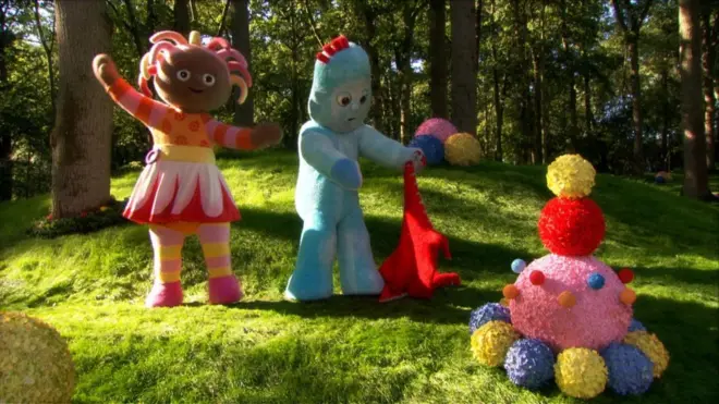 Gecə Bağçası şousunun personajları onları seyr edən gənc tamaşaçılarla eyni maraq və fəaliyyət dairəsinə malikdirlər