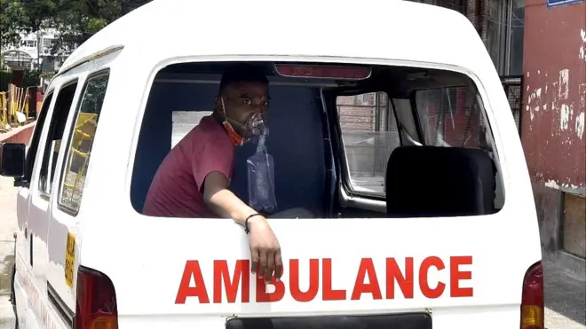 कोरोना, एंबुलेंस