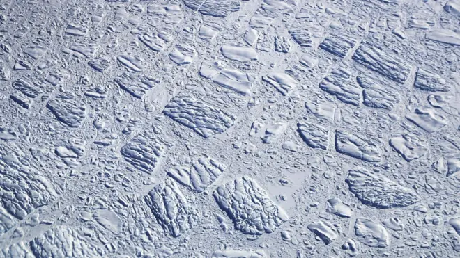 Ледники и айсберги угрожают затоплением крупных городов вроде Лондона и Нью-Йорка.