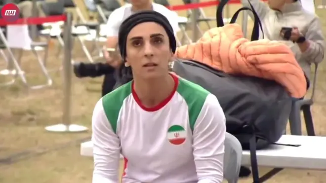 المتسلقة الإيرانية إلناز ركابي تتنافس من دون حجاب في كوريا الجنوبية، في 16 أكتوبر 2022