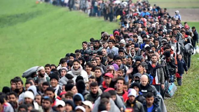 प्रवासी