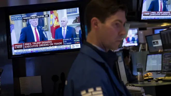 特朗普在竞选总统期间多次声言要解决美国的贸易逆差。