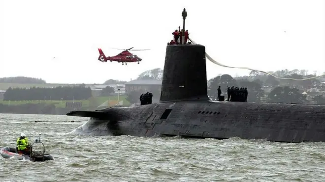 HMS Vanguard là tàu ngầm nguyên tử của Anh