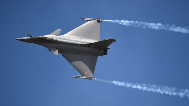 Imagem mostra caça Rafale, da França