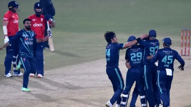 عامر جمال، پاکستان