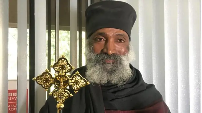 Qeessii Harargeetti masjiidaafi bataskaana ijaarsisan