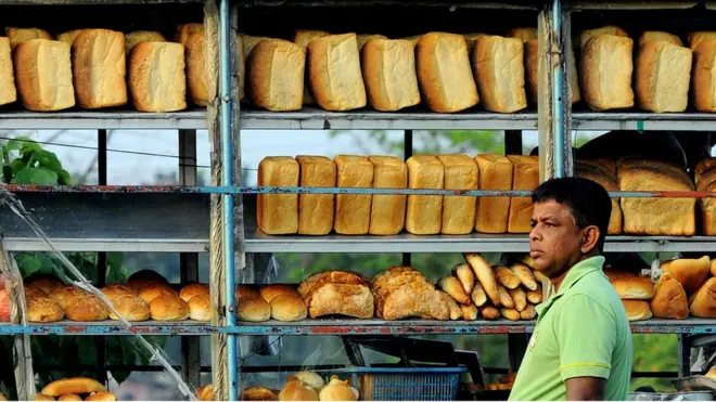 'පැණි, ලුණු, පිටි කෑමට බද්දක්'