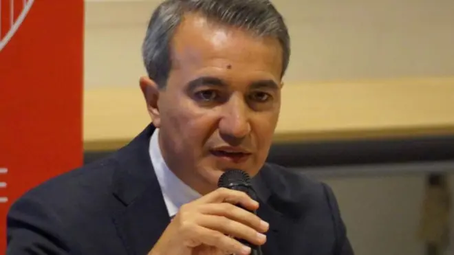 Emir Kır