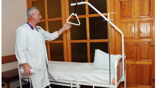 За даними опитування, більшість українців за рік не ходили до лікарів