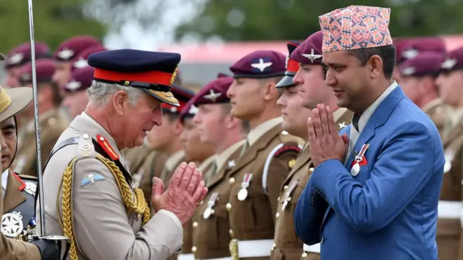 له نوم سره د القابو کارونه په ختیځه او لویدیځه ټولنه کې توپیر لري