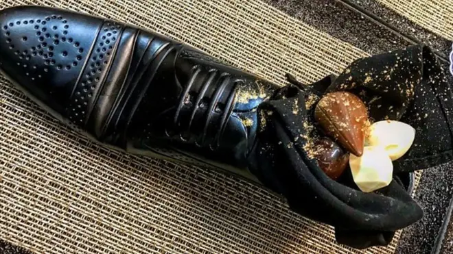 Загадковий черевик із десертом