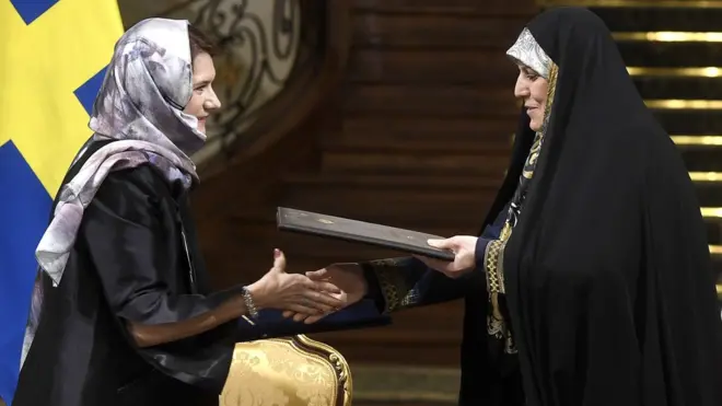 Анн Линде в Иране