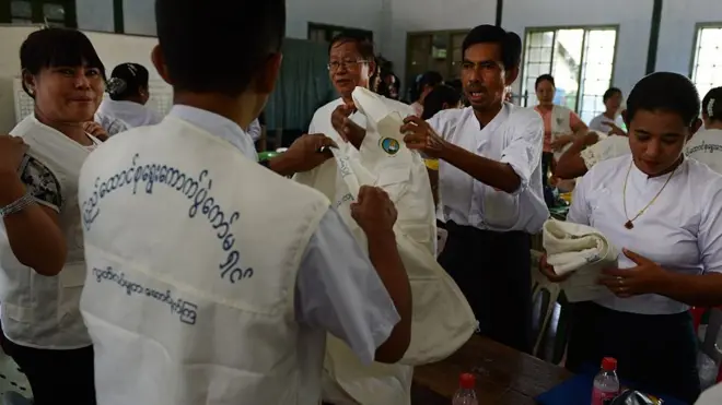 နိုဝင်ဘာရွေးကောက်ပွဲမှာ နိုးဗုတ်လား ဂိုးဗုတ်လား- တစ်ပတ်အတွင်း သတင်းမြင်ကွင်း