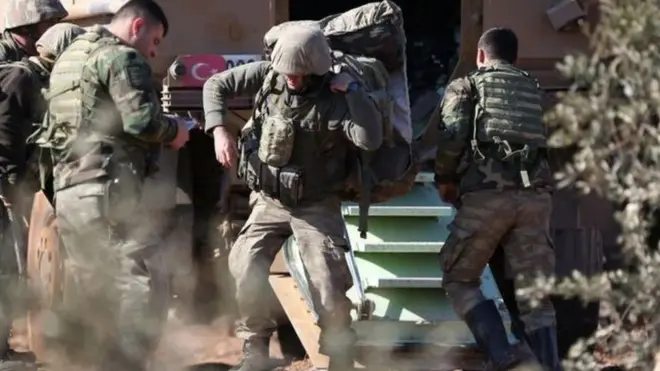 Turki mengatakan telah mengirimkan pasukan ke Afrin mendesak militer Kurdi.
