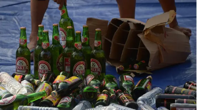 Bir Anker, salah satu merek bir produksi PT Delta Djakarta, yang seperempat sahamnya dimiliki Pemrov DKI Jakarta.