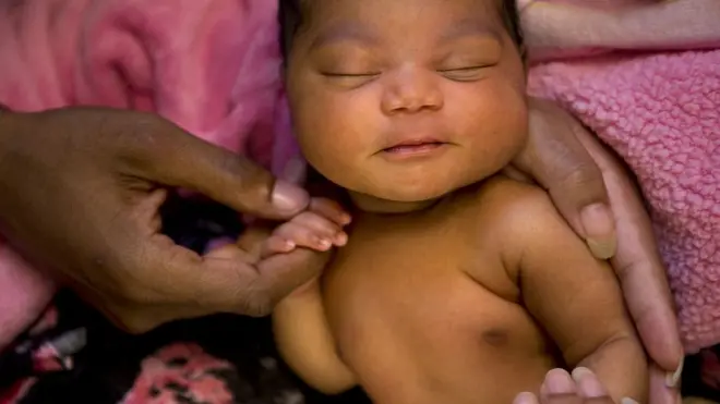 Nwa a mụrụ ọhụrụ