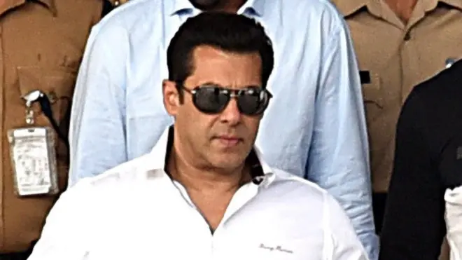 سلمان خان نے ان کا نام اور ذات پوچھے جانے پر خود کو 'انڈین' بتایا