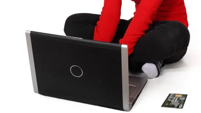 Pesin wey dey press computer