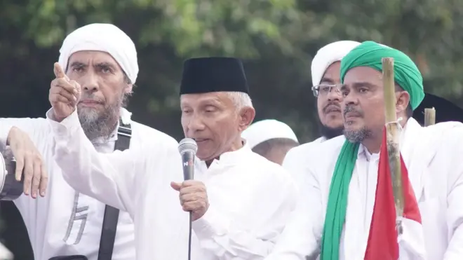 Amien Rais dalam protes bersama pimpinan FPI pada November 2016.