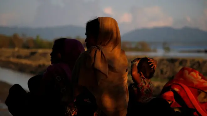 Utusan khusus PBB menyebut gadis dan perempuan Rohingya 'menjadi korban serangan seksual yang dilakukan tentara Myanmar'.