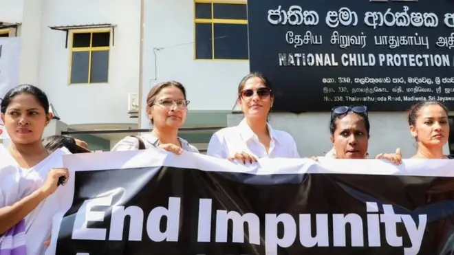 ළමා අපයෝජකයාට එරෙහිව උද්ඝෝෂණ