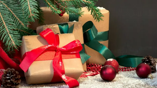 "Рождественская песнь в прозе" Чарльза Диккенса положила начало рождественским традициям, которые процветают и по сей день