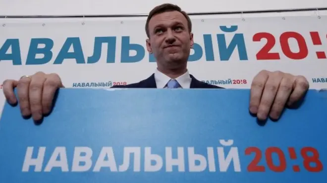 Alexei Navalny appears at his Moscow nomination meeting