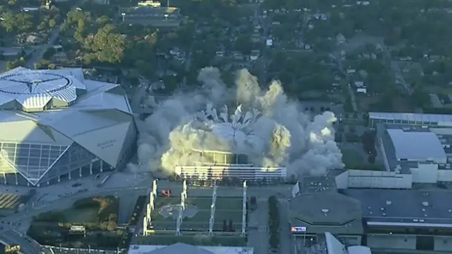 Взрывы оставили от "Купала Джорджии" лишь груду мусора.