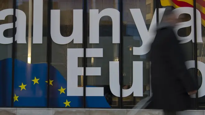 Баннер на улицах Берселоны