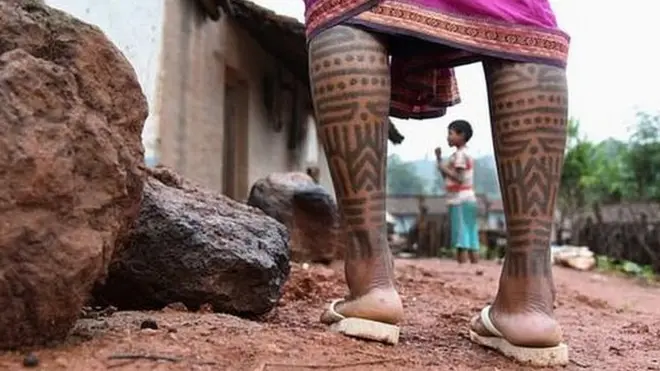 2వేల సంవత్సరాల క్రితం నుంచి బైగా తెగ మహిళలు పచ్చబొట్టు వేసుకుంటున్నారు