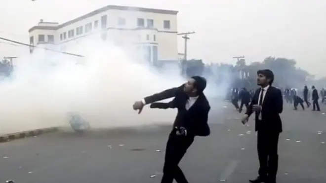 پی آئی سی کے باہر کے مناظر