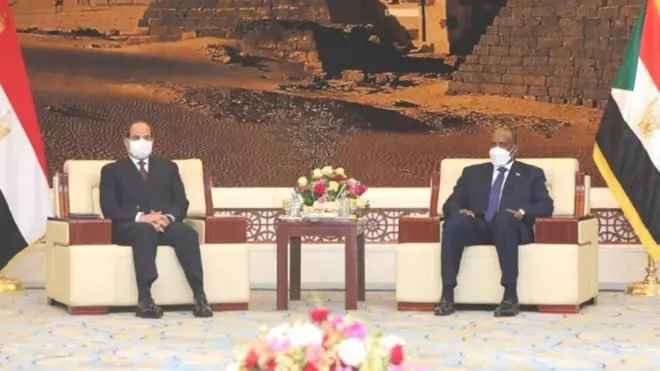የግብጽ ፕሬዝዳንት አብደል ፋታህ አልሲሲ እና የሱዳኑ ፕሬዝዳንት ጄነራል አል ቡርሐን