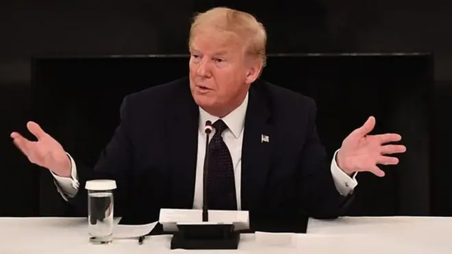 ترامب يزعم أنه يتعاطى دواء الملاريا