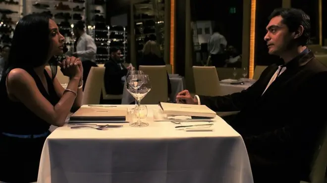 اداکار علی خان نے پاکستانی ڈراموں میں تو نام بنایا ہے مگر فلموں سے بھی ان کی انٹرنیشنل لیول پر گہری نسبت رہی ہے۔ حال ہی ان کی امریکی فلم ’دی ویلی‘ جو ایک ایسے والد کی کہانی ہے جس