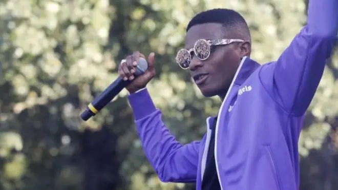 Wizkid become di first African to carry best international act for MOBo