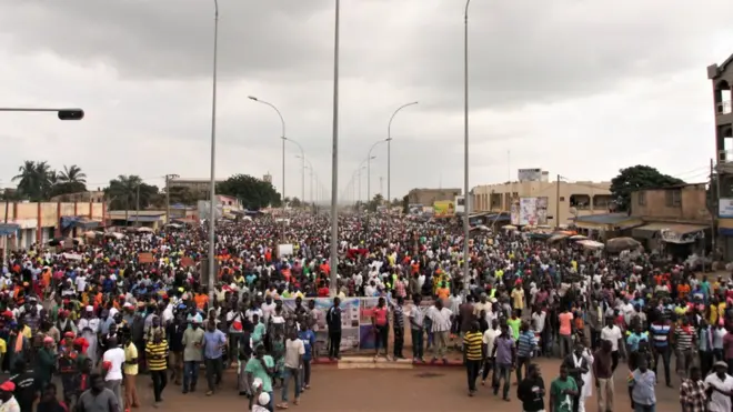 La coalition des forces démocratiques appelle les togolais à descendre à nouveau ce mardi dans les rues à Lomé et dans tous les chefs-lieux de préfecture du pays